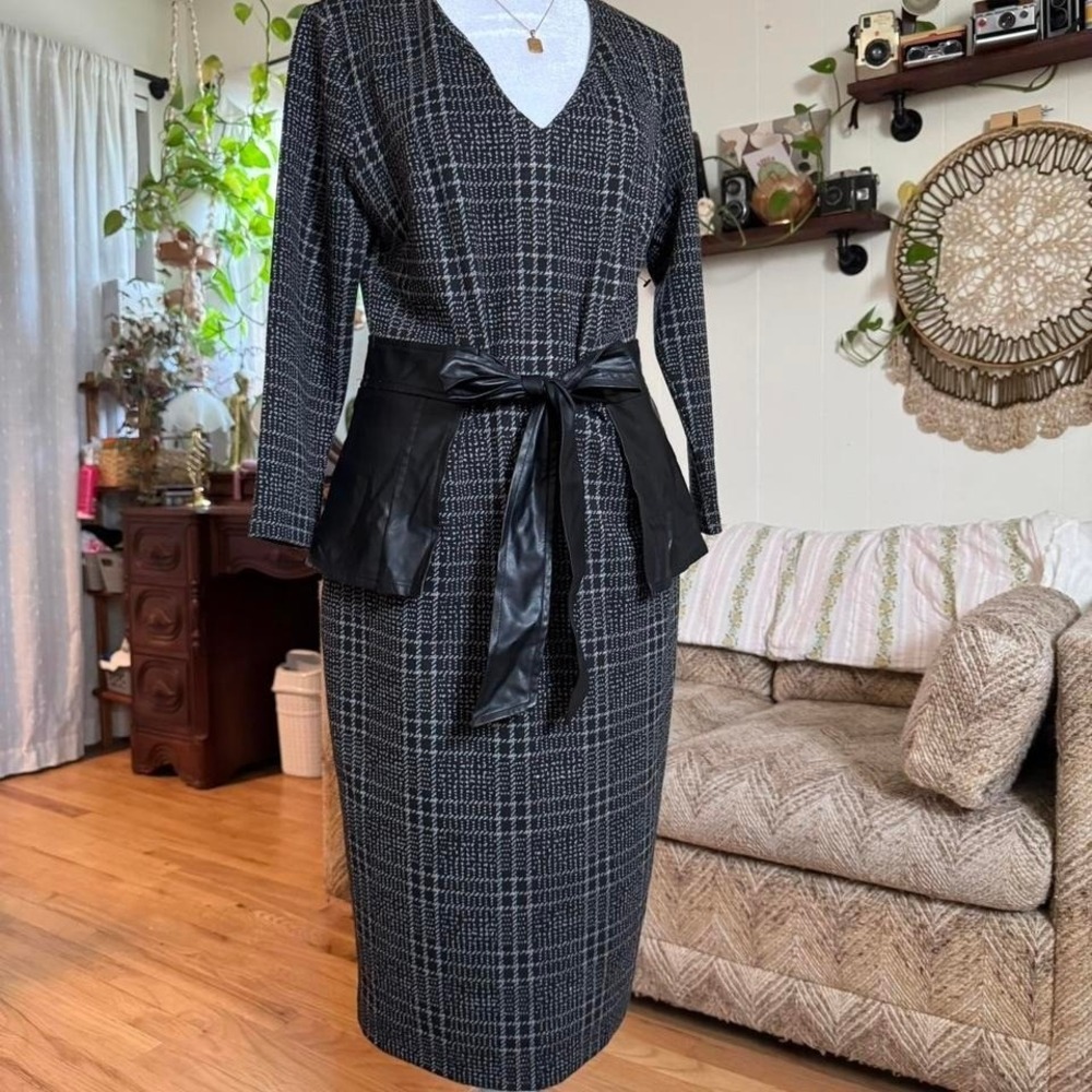 New York & Company Glen Plaid Sheath Dress Faux Leather Peplum Belt Black M